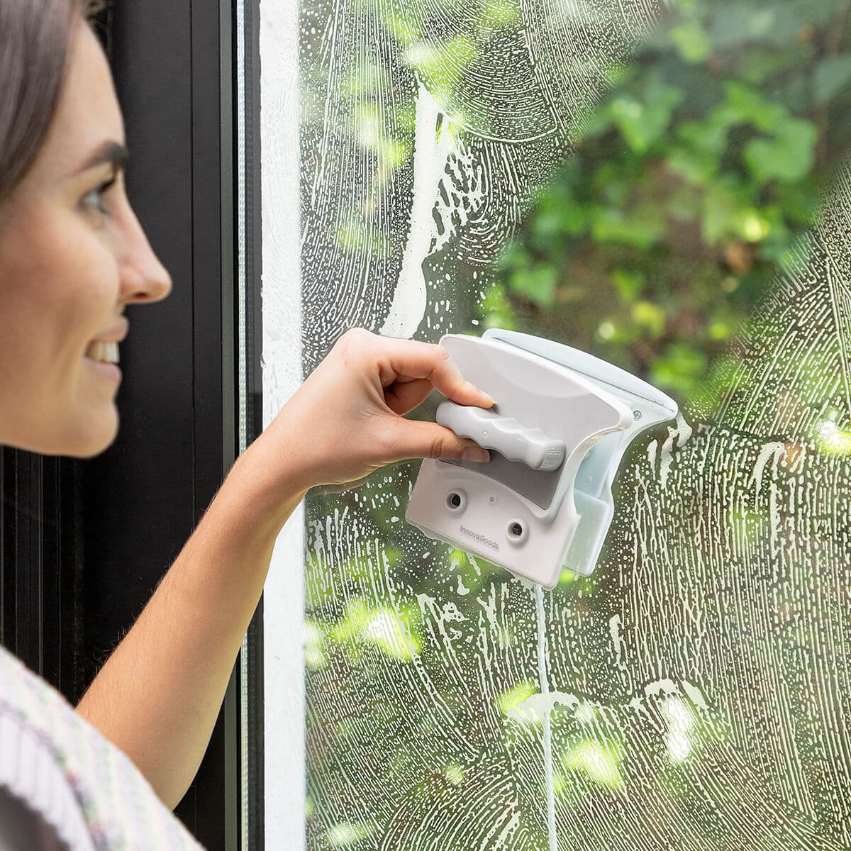InnovaGoods Magly Magnetic Window Cleaner