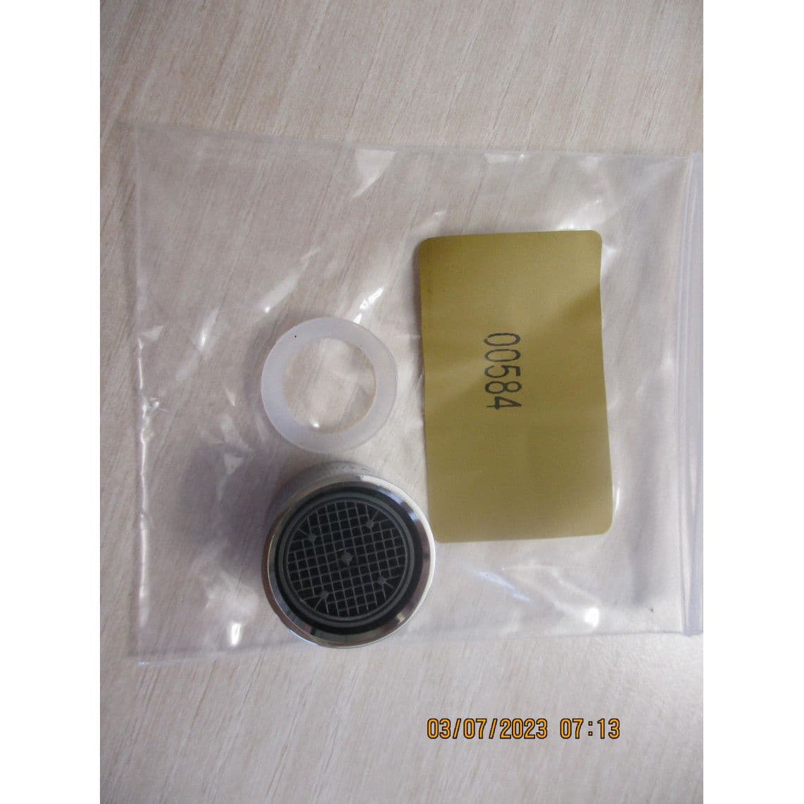 00584 Aerator with housing, chrome, M22x1 female vue 1