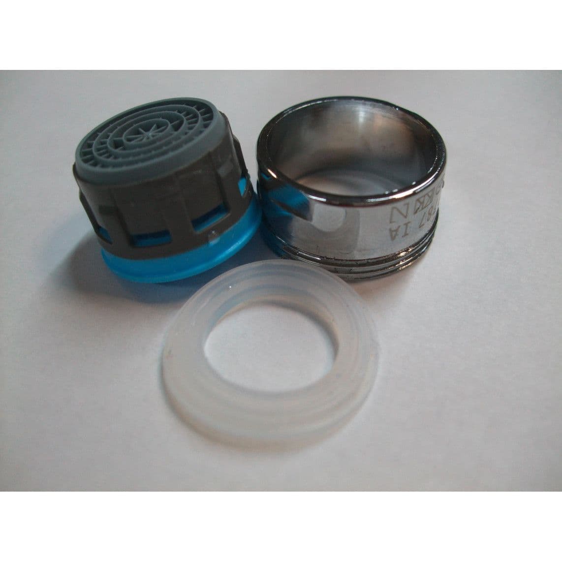01519 Aerator with housing, chrome, M24x1 male, Neoperl Cascade SLC vue 1