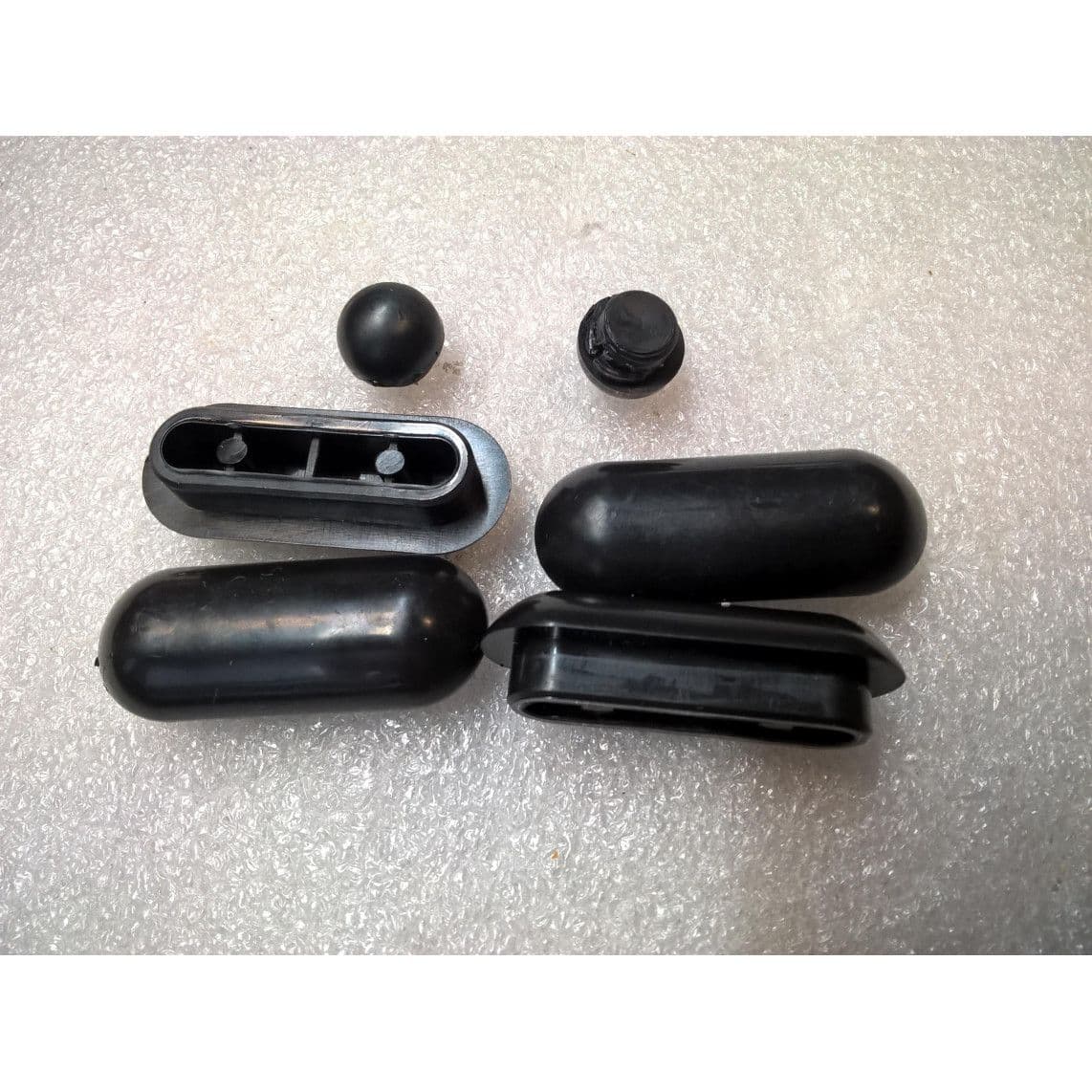 1202614 Buffer, black, for Duroplast toilet seat, e.g. for 82410 vue 1
